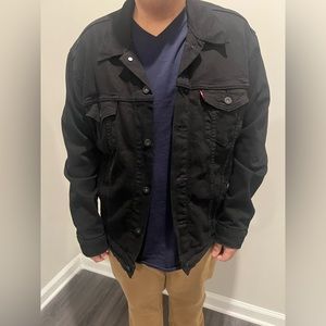 Levi’s Black Jacket Men’s Large Trucker Jacket Very Gently Used L Denim Stretch